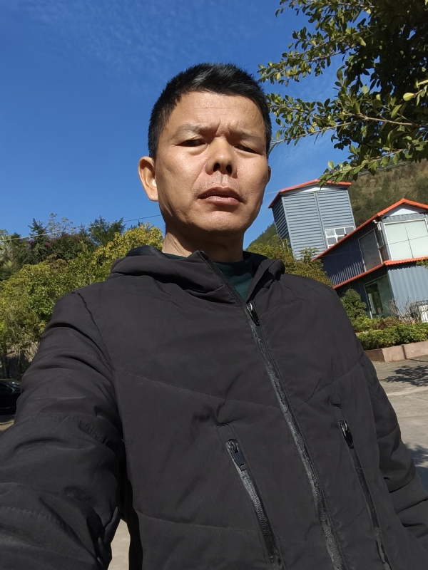 子午卯酉的第一张照片--岑溪闪婚服务中心